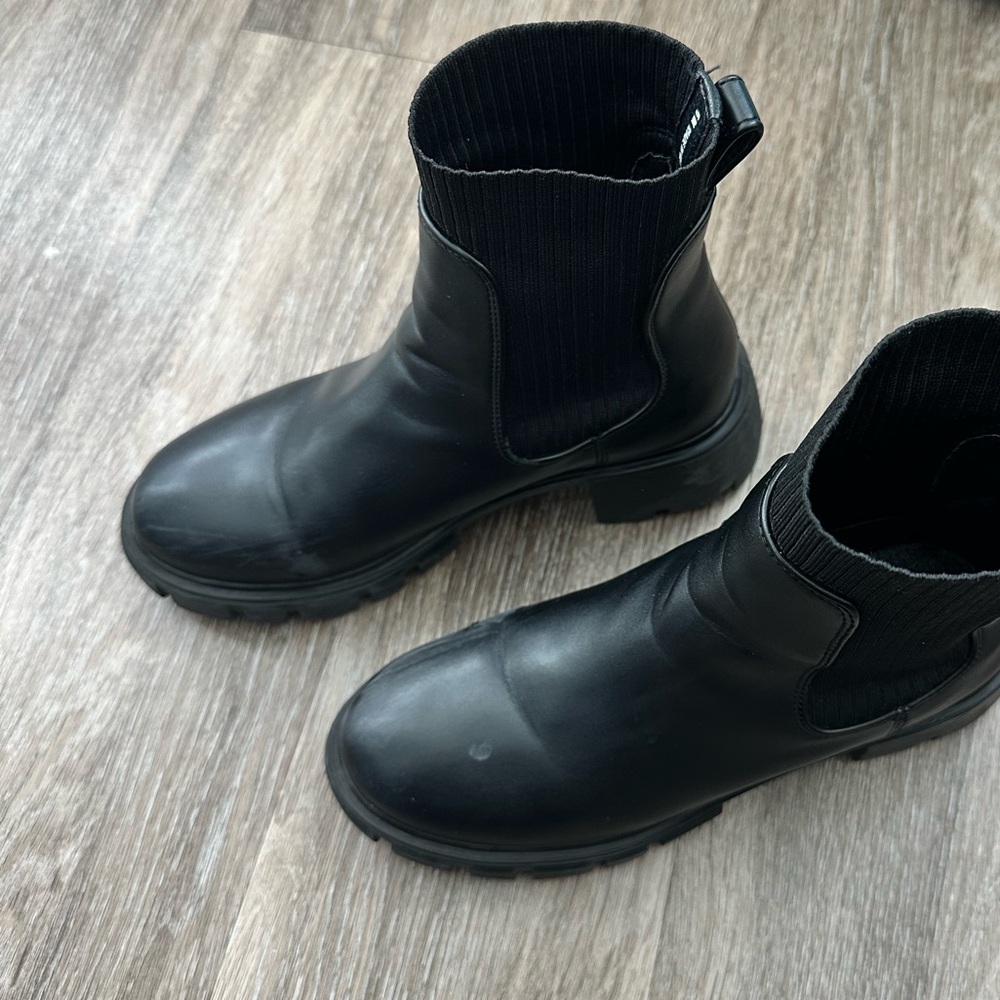 Steve Madden Hutch Boots Black Ankle Chelsea Sock Chunky Platform Heel Size US 6 - Picture 4 of 6
